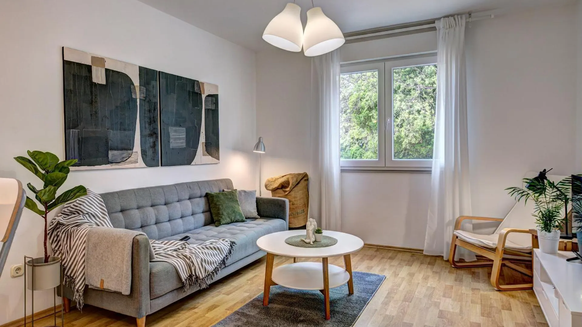 Centar White Apartment 풀라 0*,
