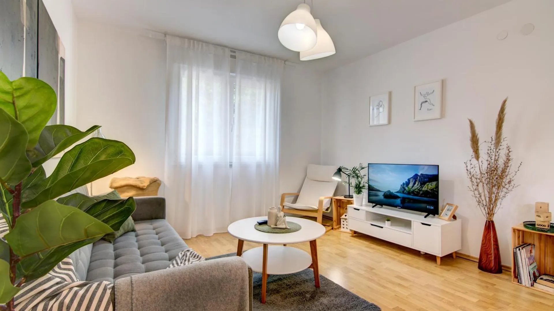 Centar White Apartment 풀라 0*,  크로아티아
