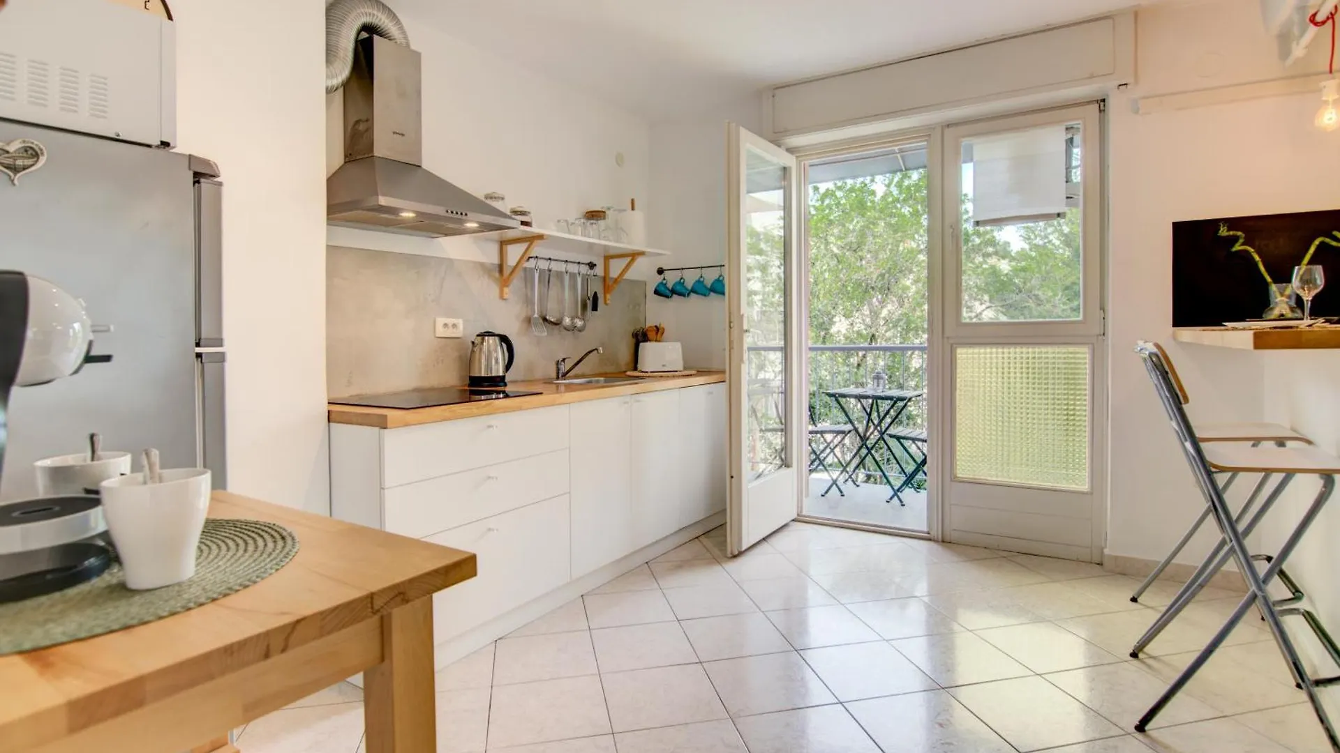 Centar White Apartment 풀라