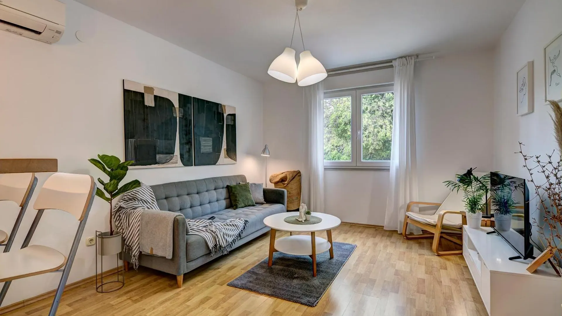 Centar White Apartment 풀라